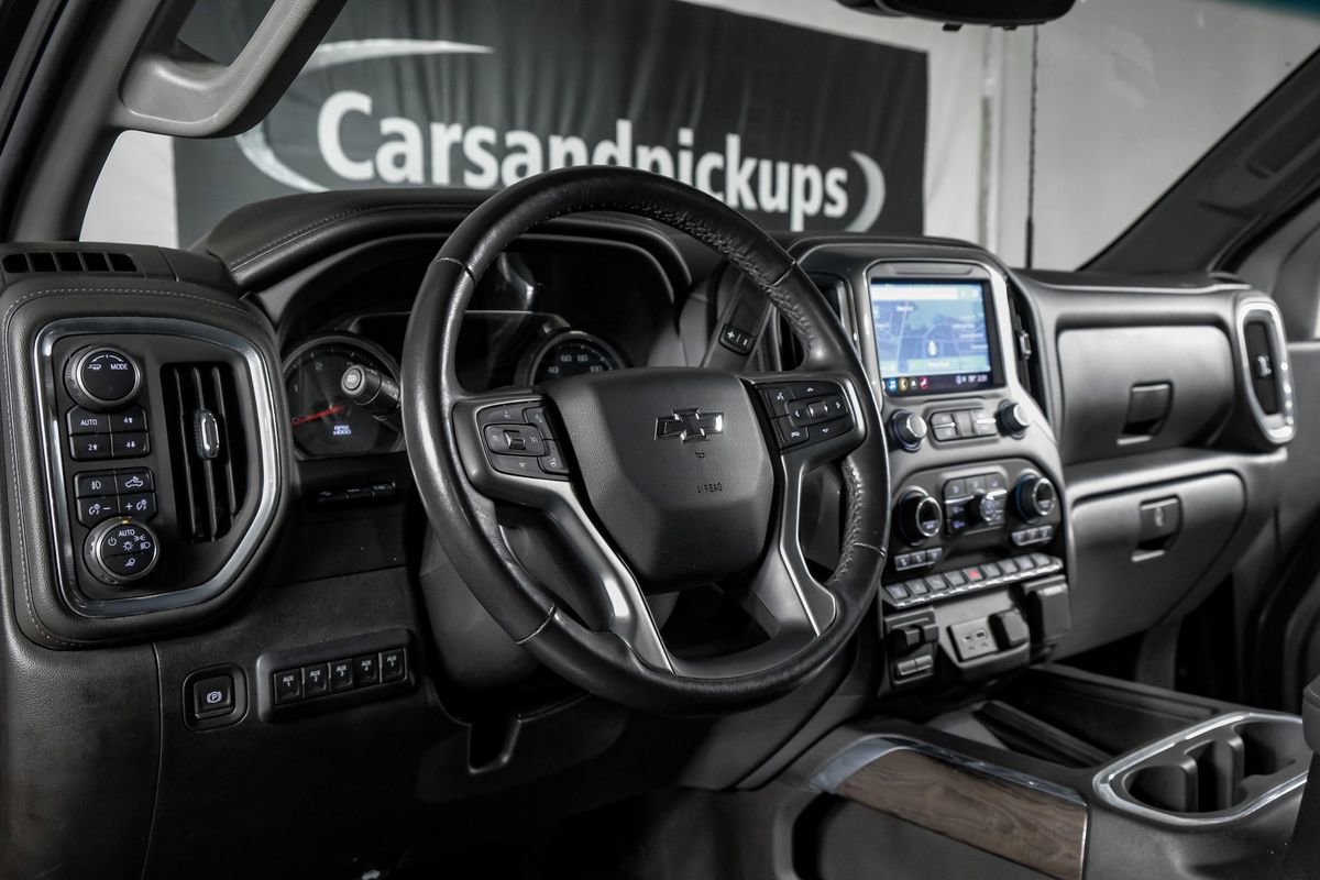 Used 2022 Chevrolet Silverado 2500 LTZ w/ LTZ Plus Package image 15