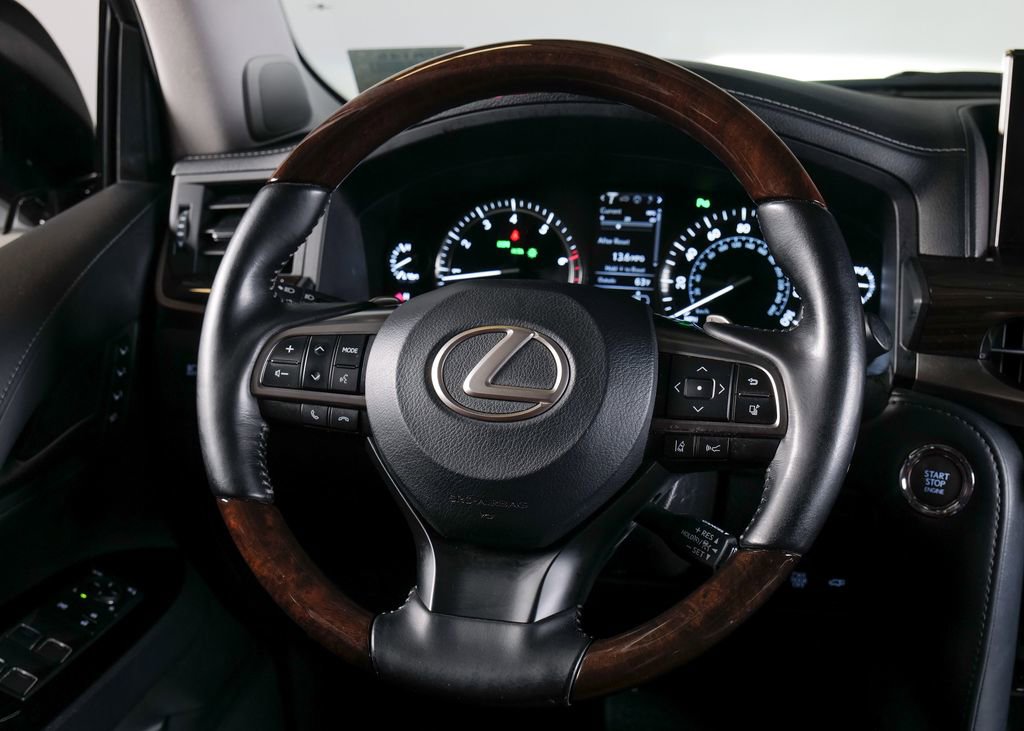 Used 2018 Lexus LX 570 4WD image 15