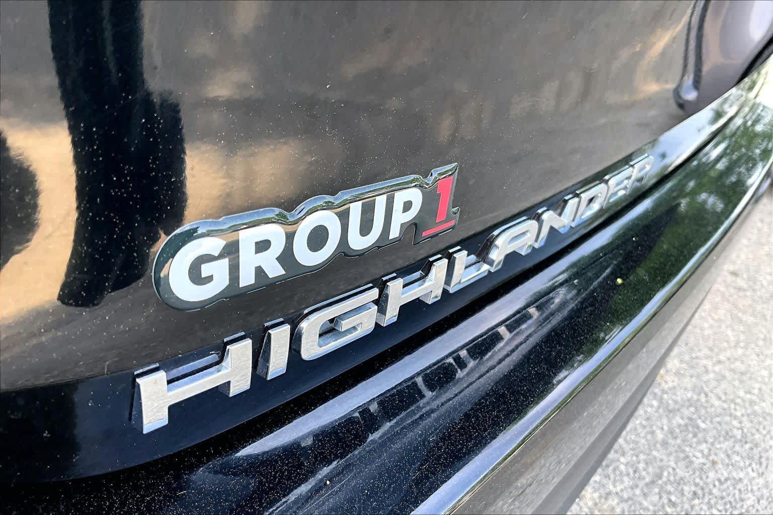 Used 2023 Toyota Highlander XLE AWD/4WD image 10
