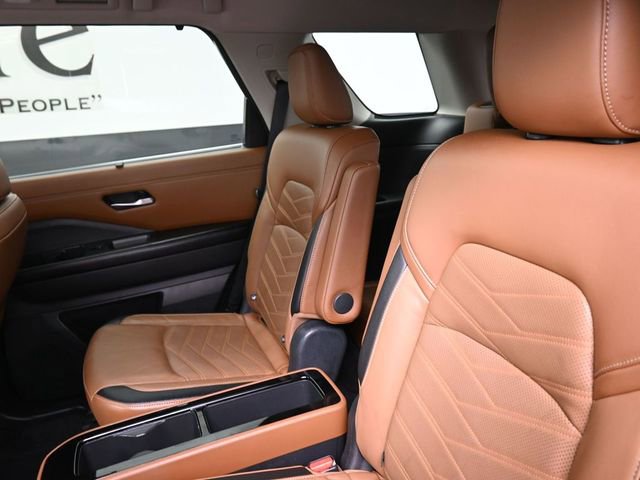 Used 2023 Nissan Pathfinder Platinum AWD/4WD image 21