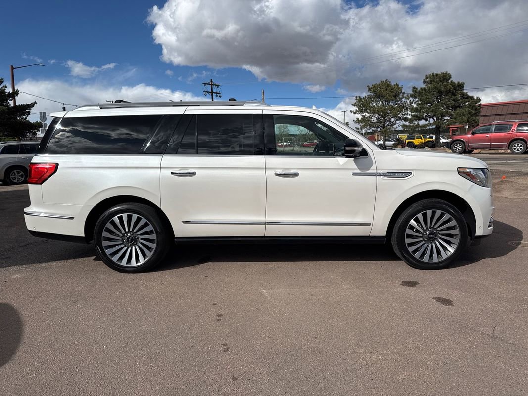 Used 2019 Lincoln Navigator L Reserve w/ Cargo Package AWD/4WD image 7
