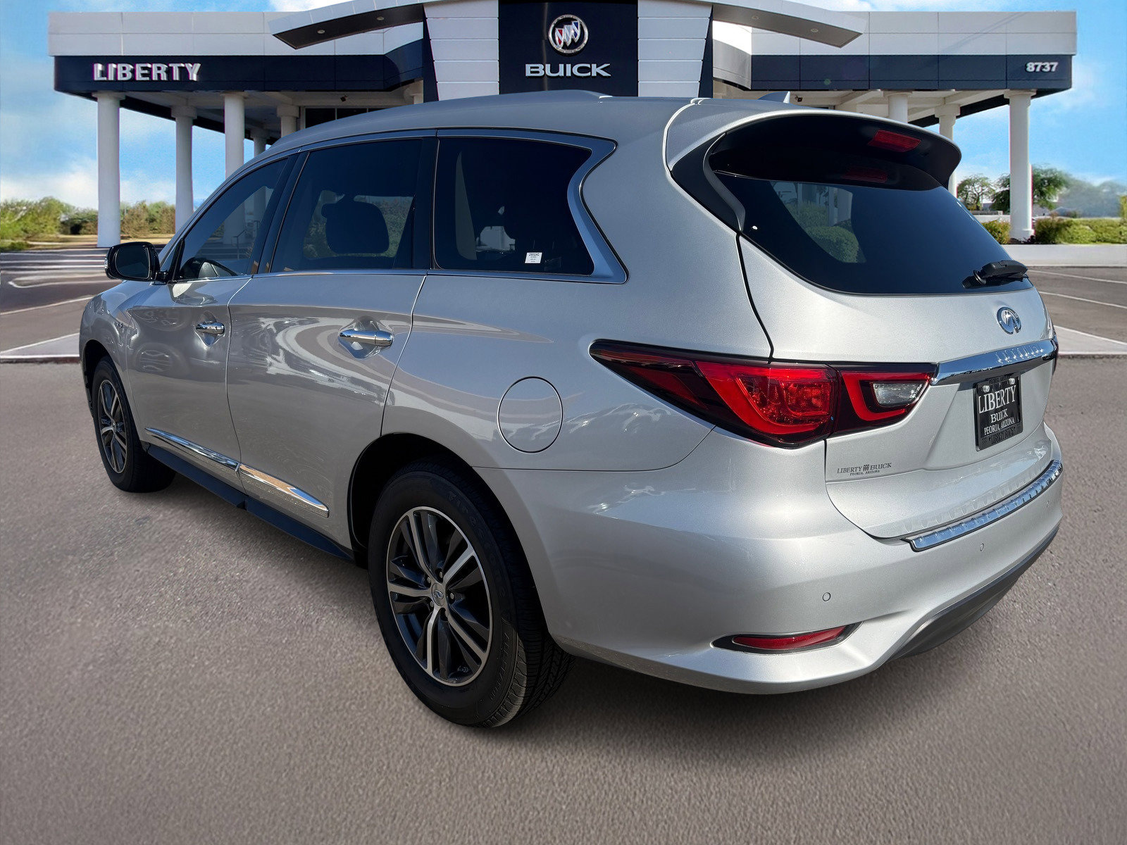 Used 2019 INFINITI QX60 Luxe w/ Essential Package image 6