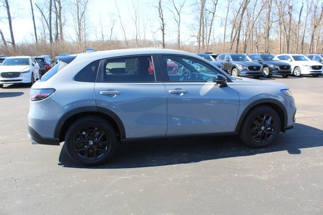 Used 2023 Honda HR-V Sport image 2
