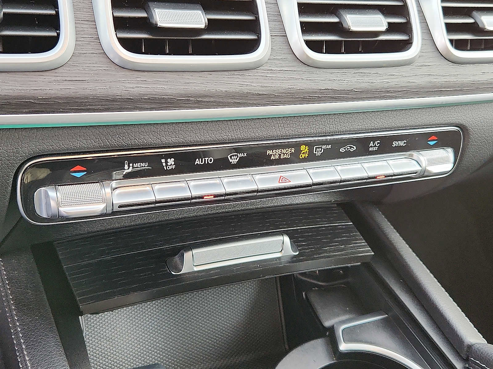 Used 2022 Mercedes-Benz GLE 350 4MATIC image 15