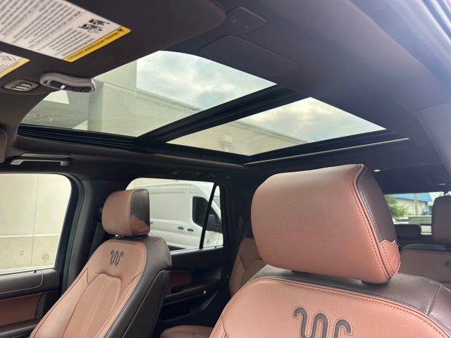 Used 2022 Ford Expedition King Ranch RWD image 3