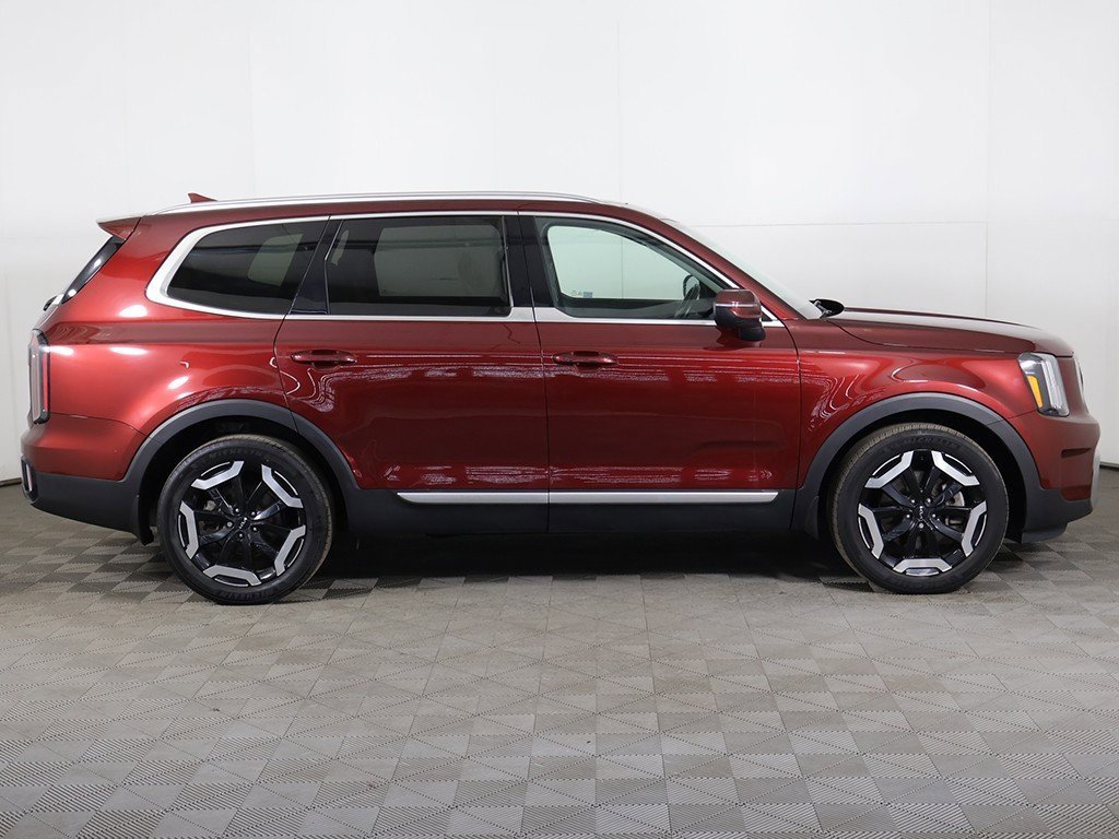 Used 2023 Kia Telluride EX X-Line image 21