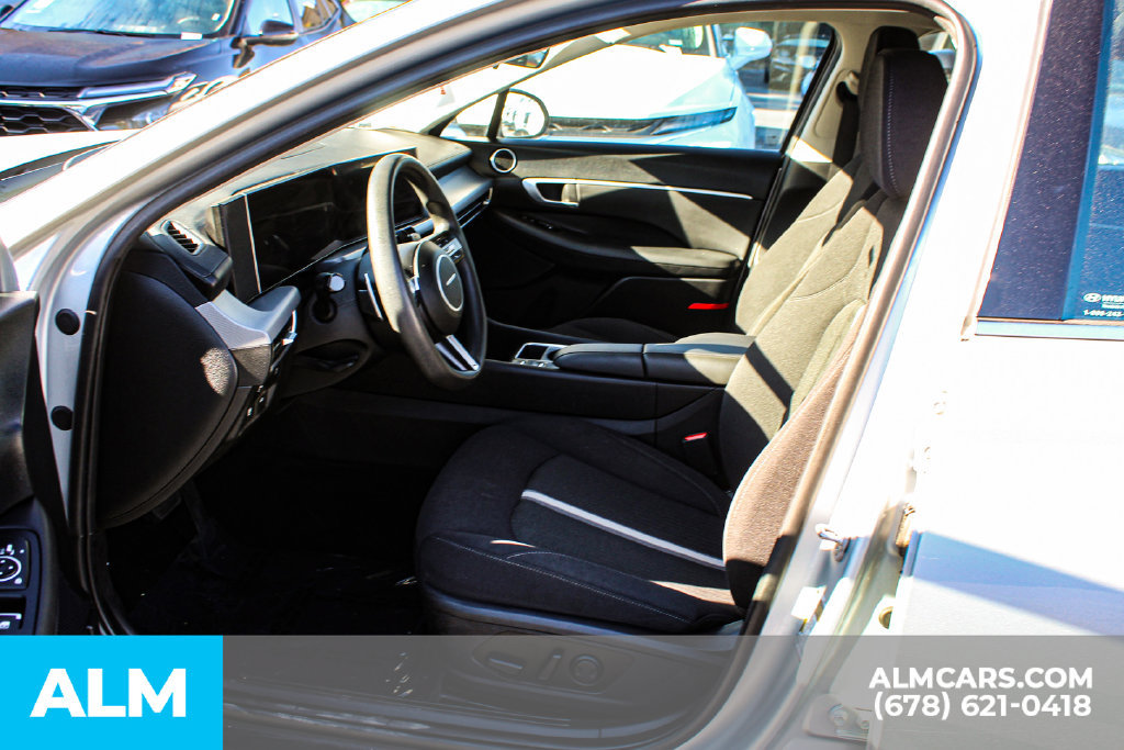Used 2025 Hyundai Sonata SEL FWD image 15