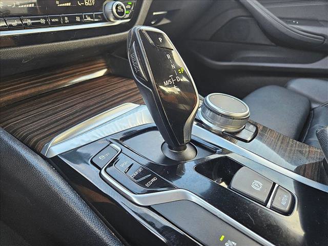 Used 2018 BMW 530i w/ Premium Package image 12