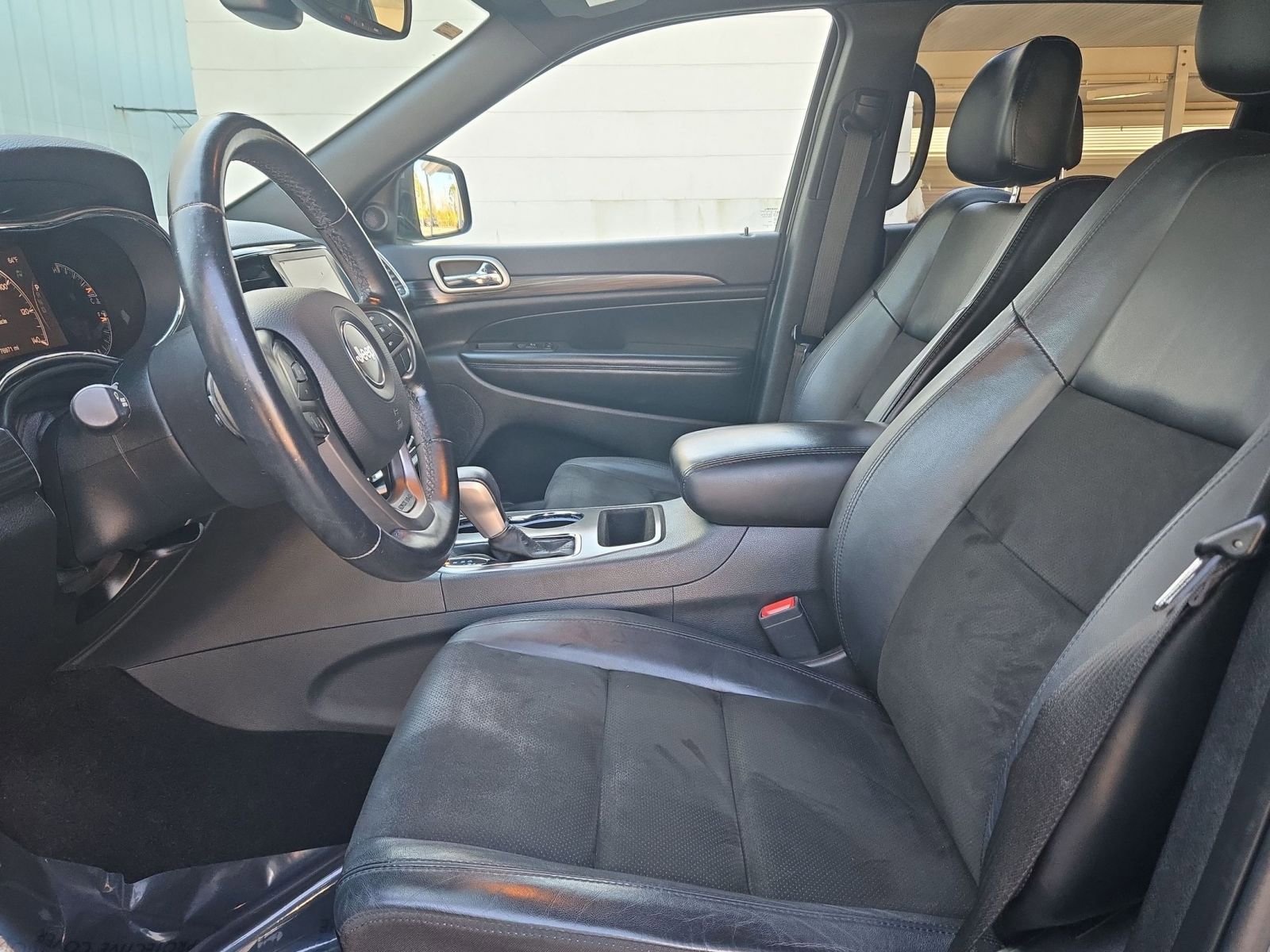 Used 2019 Jeep Grand Cherokee Altitude image 22