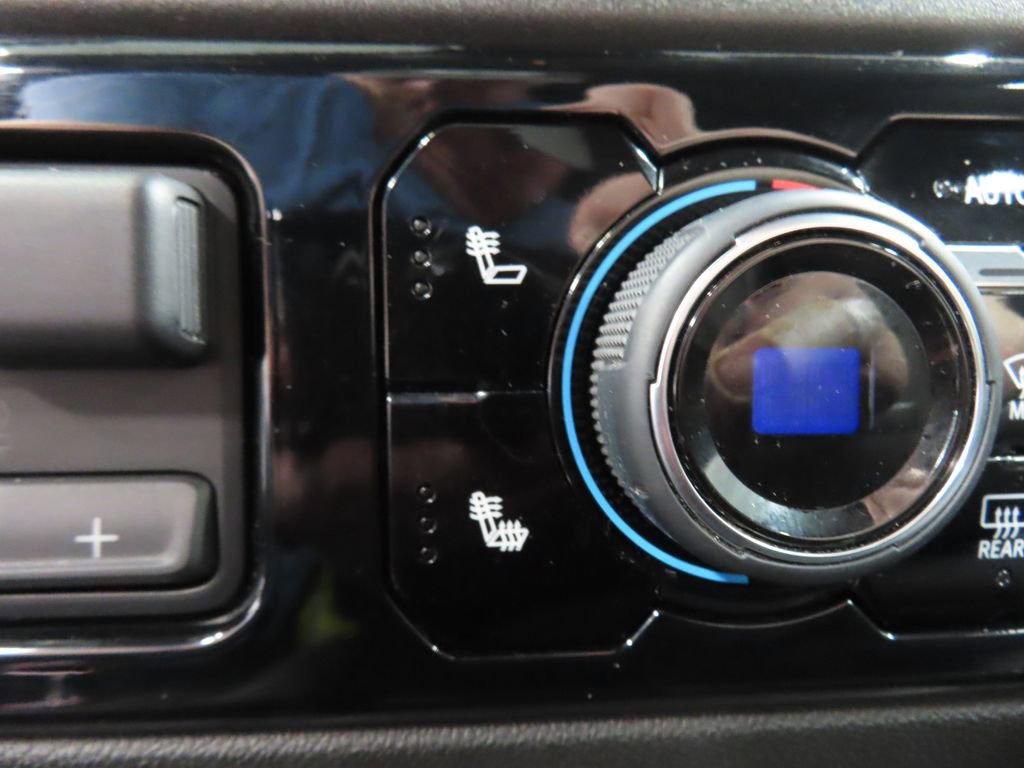 Used 2025 Chevrolet Silverado 1500 LT image 55