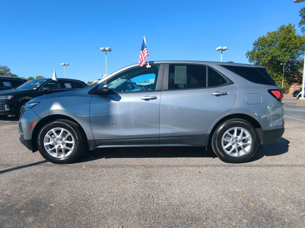 Used 2023 Chevrolet Equinox LS image 5