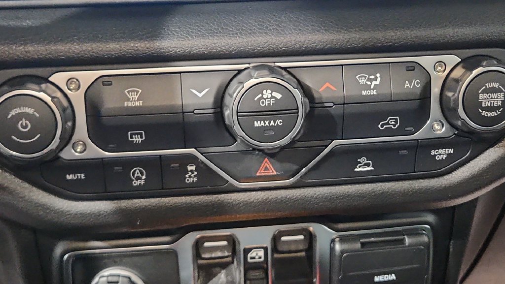 New 2026 Jeep Gladiator Sport AWD/4WD image 23