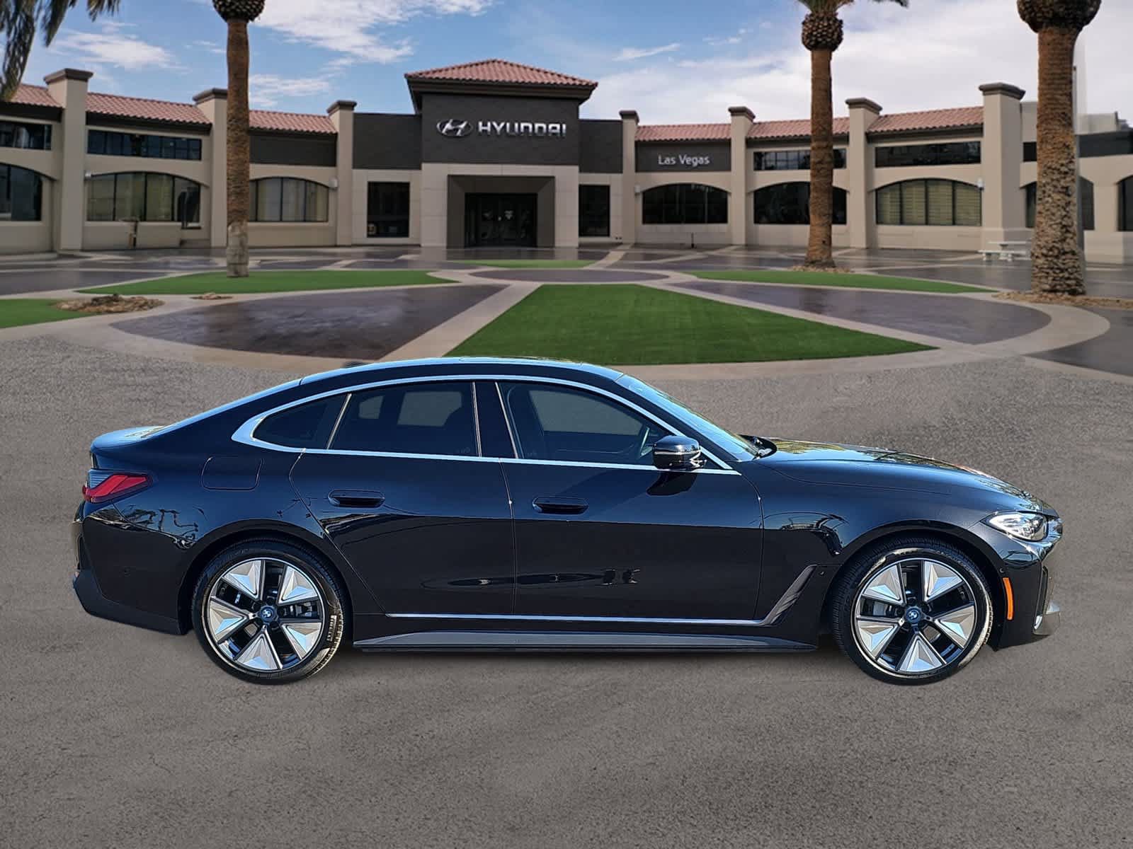 Used 2024 BMW i4 eDrive40 w/ Premium Package RWD image 9