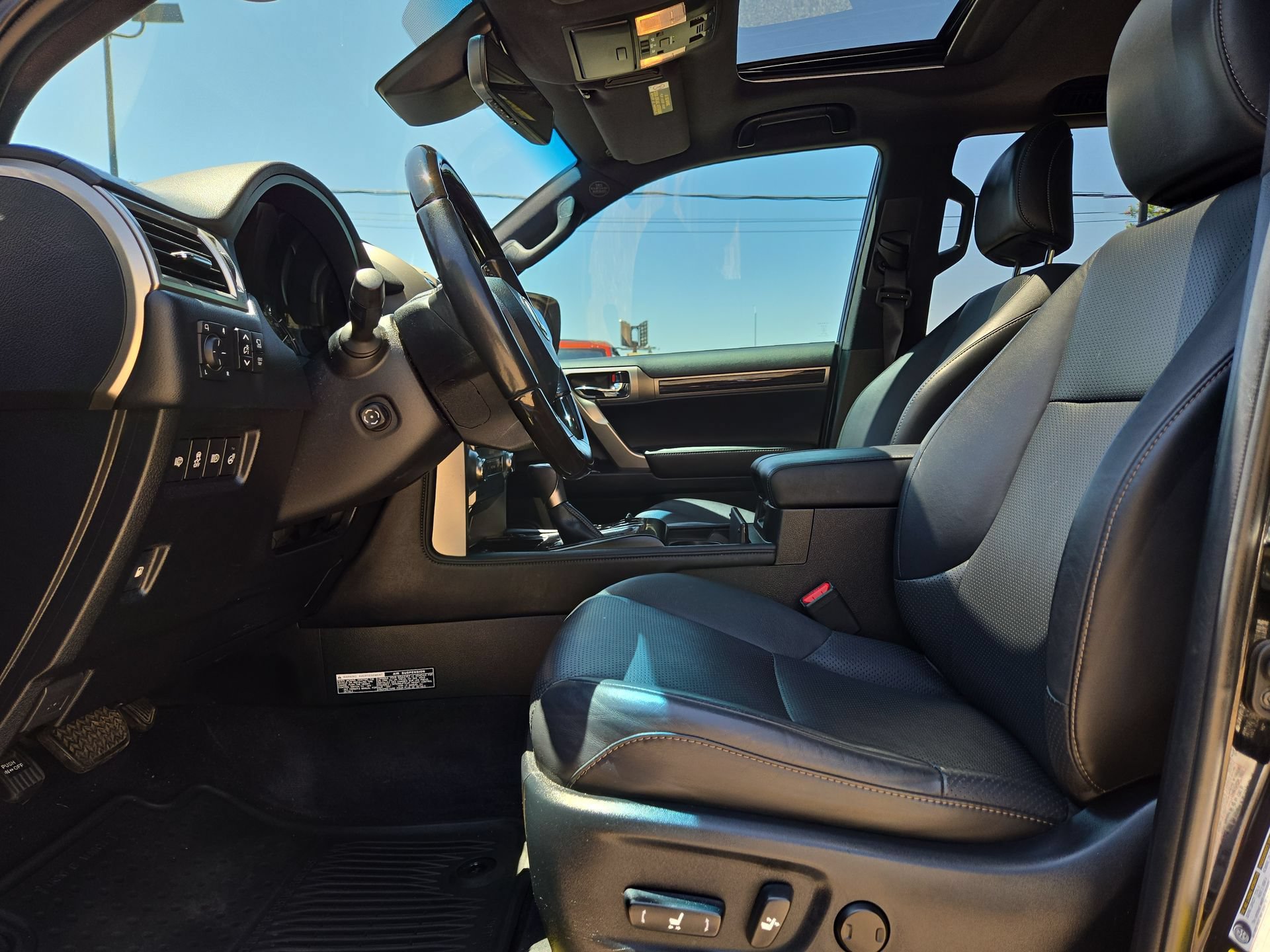 Used 2021 Lexus GX 460 Luxury w/ Sport Design Package AWD/4WD image 16