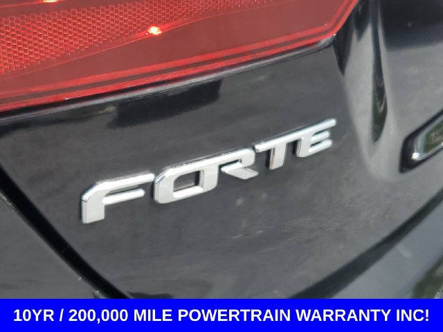 Used 2021 Kia Forte LXS FWD image 6
