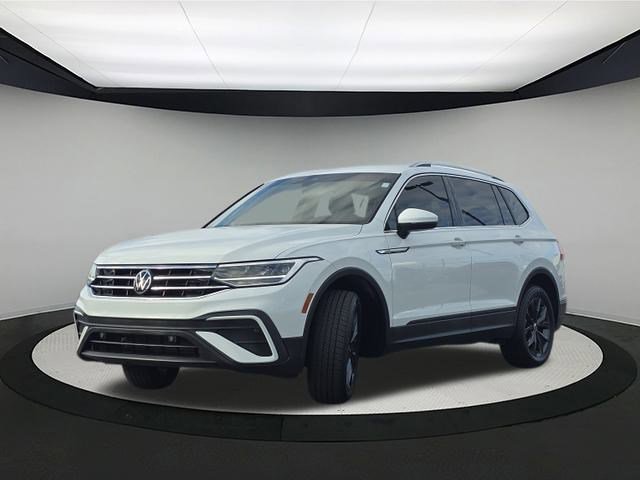 Used 2022 Volkswagen Tiguan SE image 3