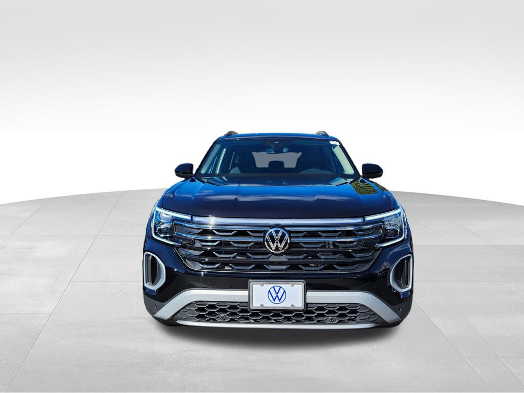 New 2026 Volkswagen Atlas Peak Edition image 2