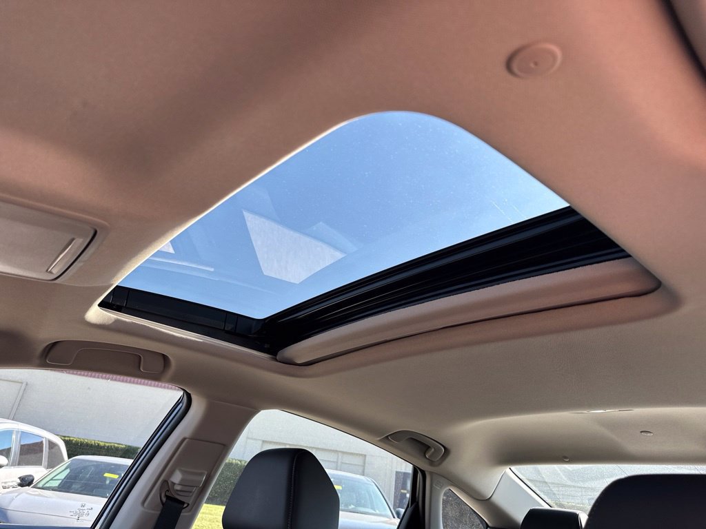 Used 2023 Honda Accord Touring image 5