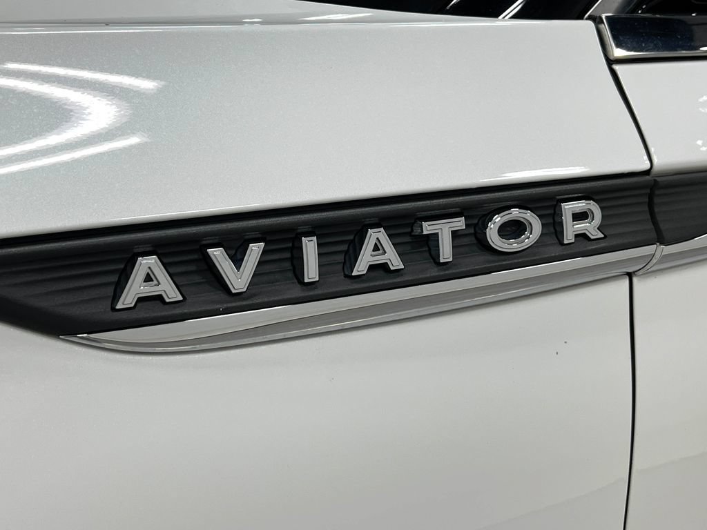 Used 2022 Lincoln Aviator Reserve w/ Equipment Group 201A AWD/4WD image 45