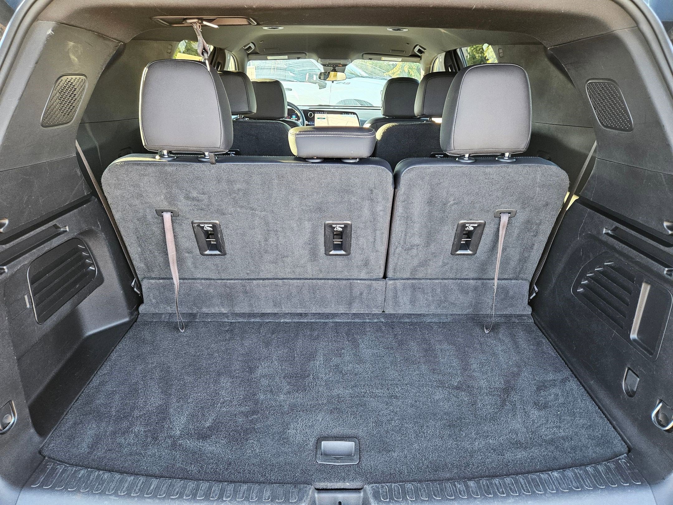 Used 2025 Chevrolet Traverse LT AWD/4WD image 29