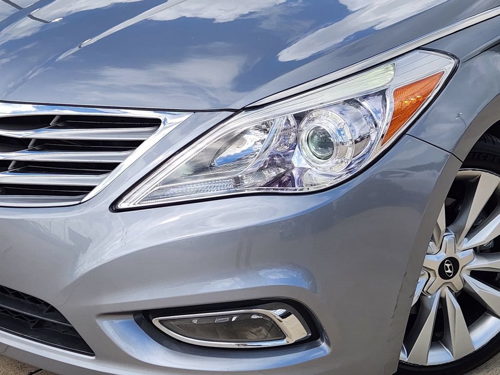 Used 2014 Hyundai Azera Limited w/ Option Group 02 FWD image 10