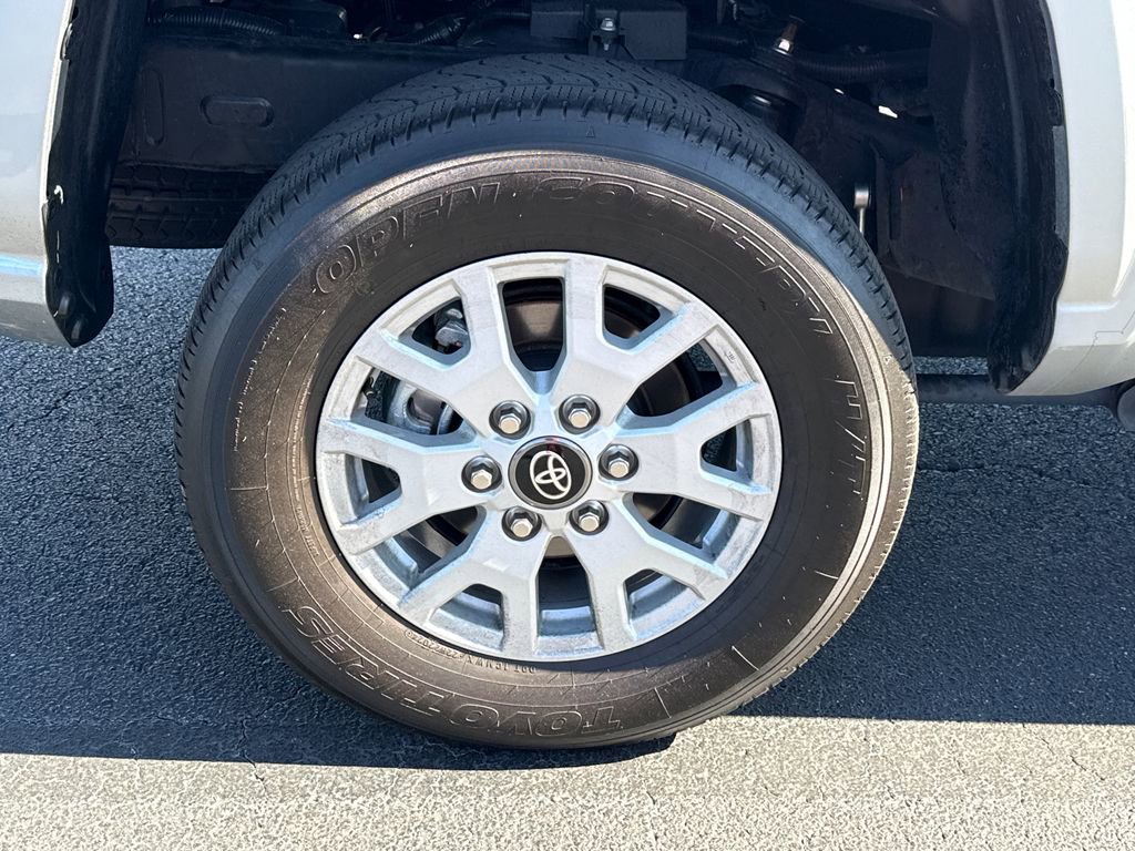 Used 2024 Toyota Tacoma SR5 image 17