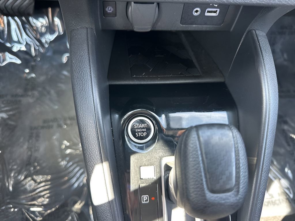Used 2025 Nissan Versa SV image 19