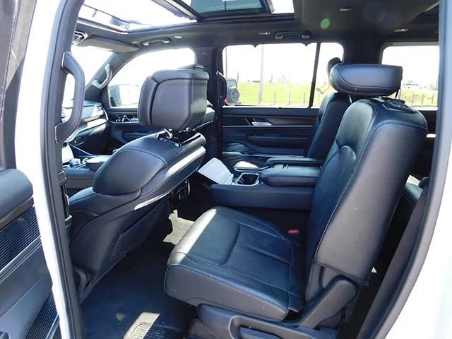 Used 2024 Jeep Grand Wagoneer L 4WD image 13