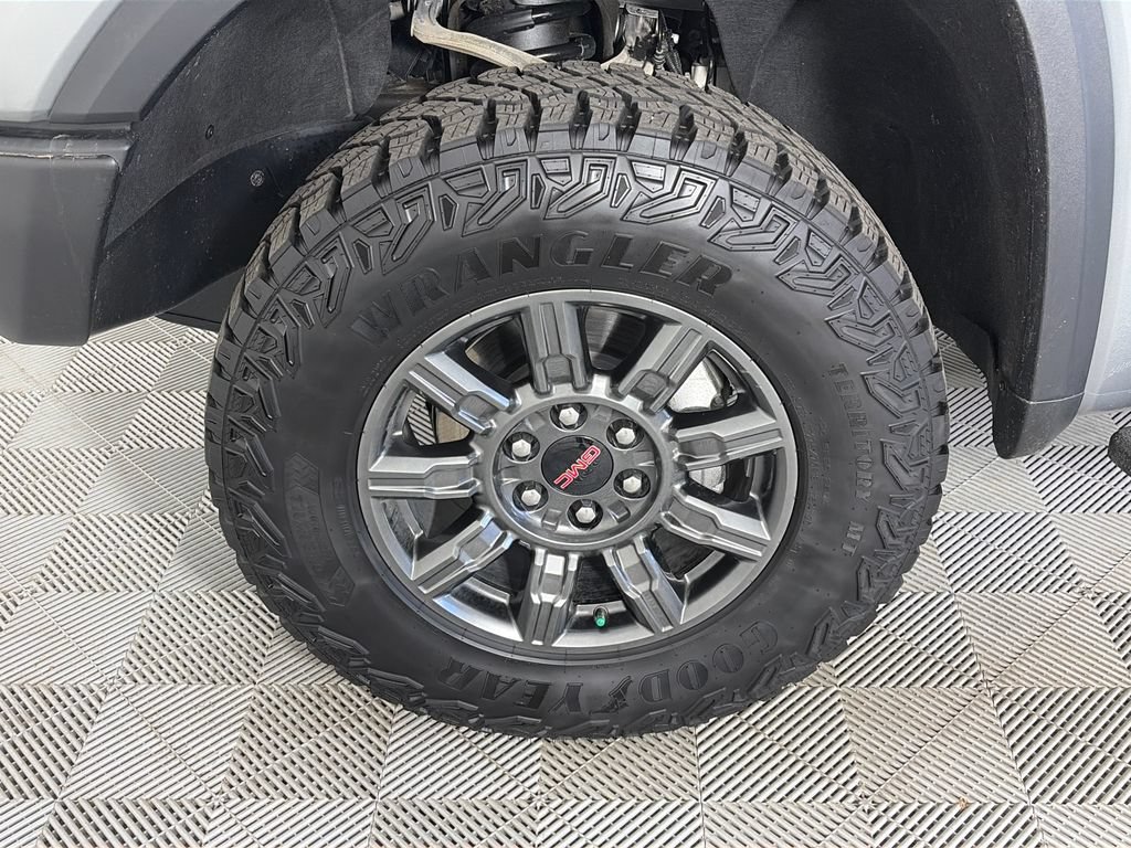 Used 2026 GMC Sierra 1500 AT4X AWD/4WD image 8