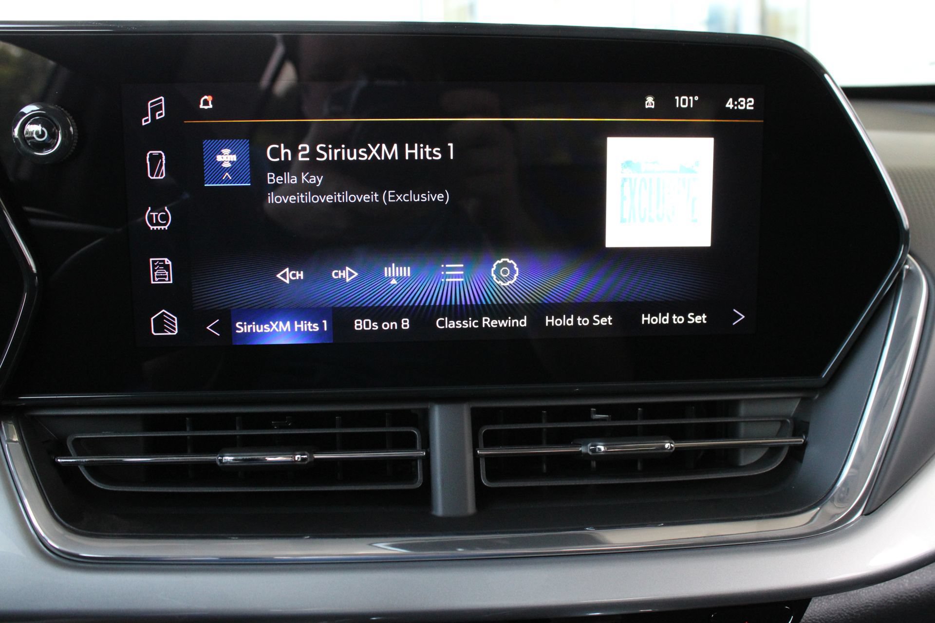New 2026 Chevrolet Trax LT w/ Driver Confidence Package FWD image 38