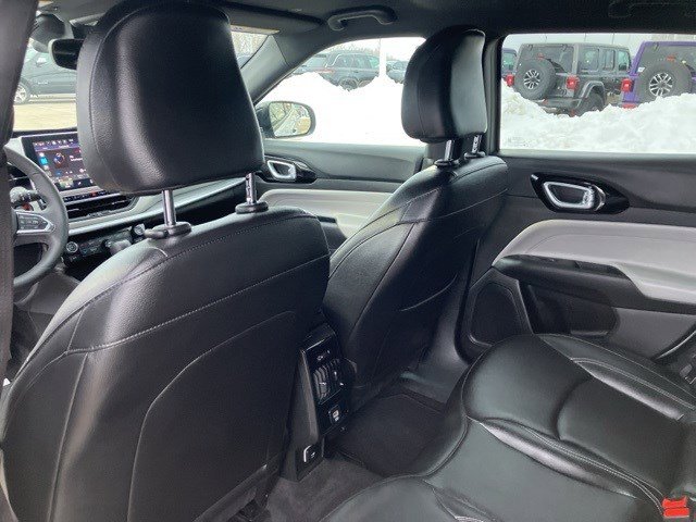 Certified 2025 Jeep Compass Limited image 21