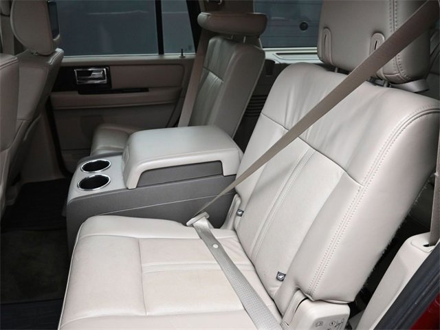 Used 2017 Lincoln Navigator Select image 18