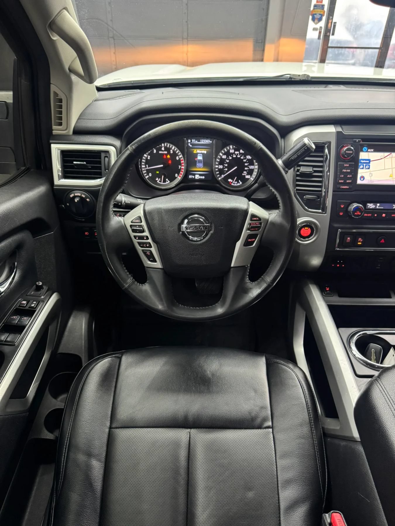Used 2017 Nissan Titan SV RWD image 33