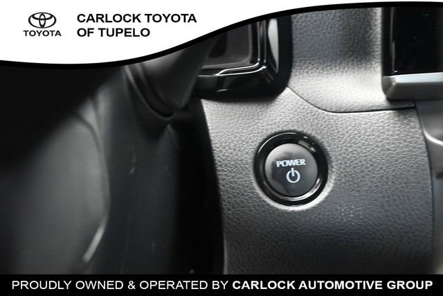 Used 2025 Toyota Camry SE w/ Convenience Package FWD image 17