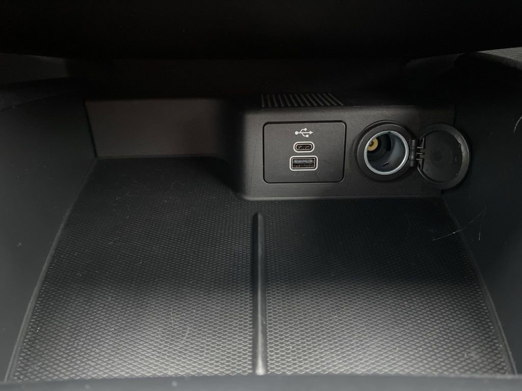 Used 2025 Ford Escape Active AWD/4WD image 31