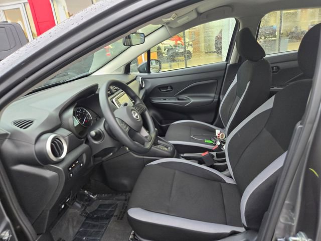 Used 2025 Nissan Versa S w/ Trunk Package image 19