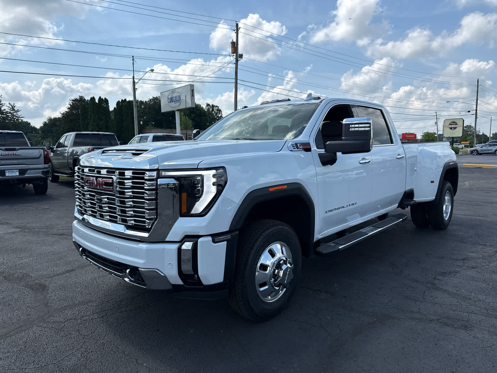 New 2026 GMC Sierra 3500 Denali w/ Technology Package AWD/4WD image 1