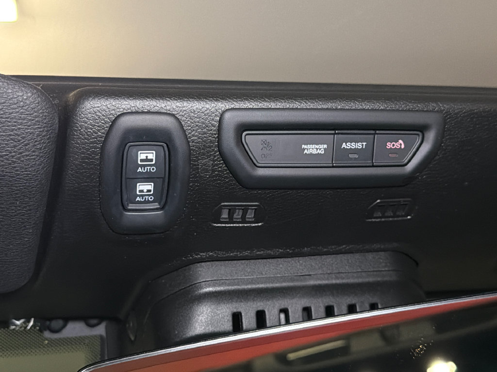 Used 2022 Jeep Wrangler Unlimited Sahara AWD/4WD image 29