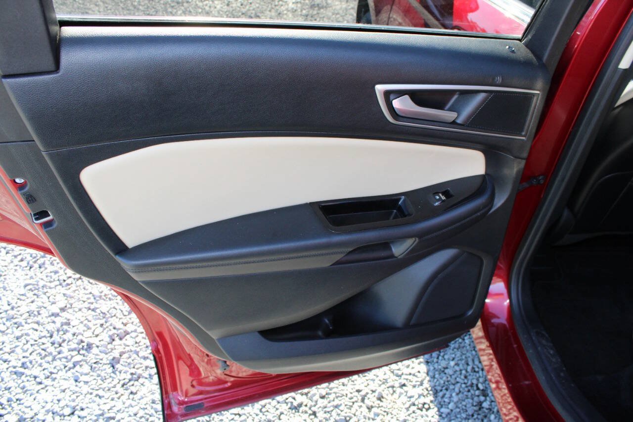 Used 2015 Ford Edge SEL w/ Equipment Group 201A AWD/4WD image 21