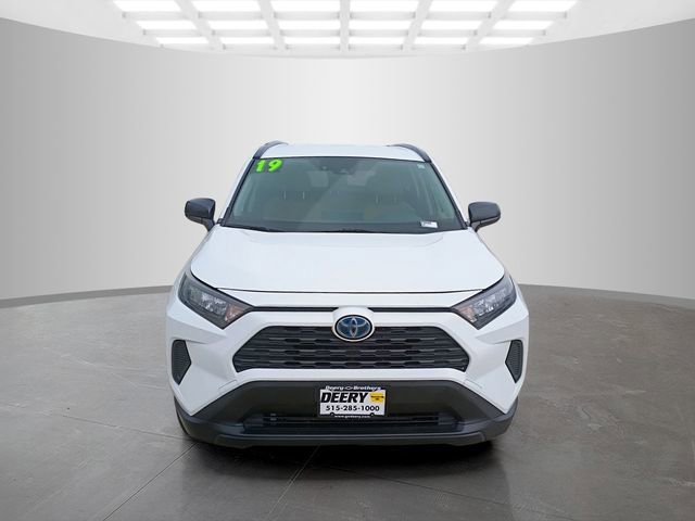 Used 2019 Toyota RAV4 LE w/ Carpet Mat Package image 5