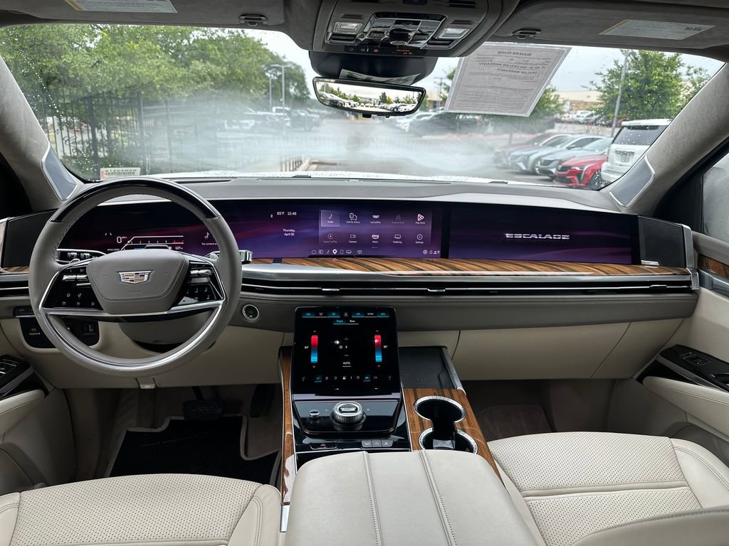 Used 2025 Cadillac Escalade Sport Platinum w/ LPO, ONYX Package AWD/4WD image 31