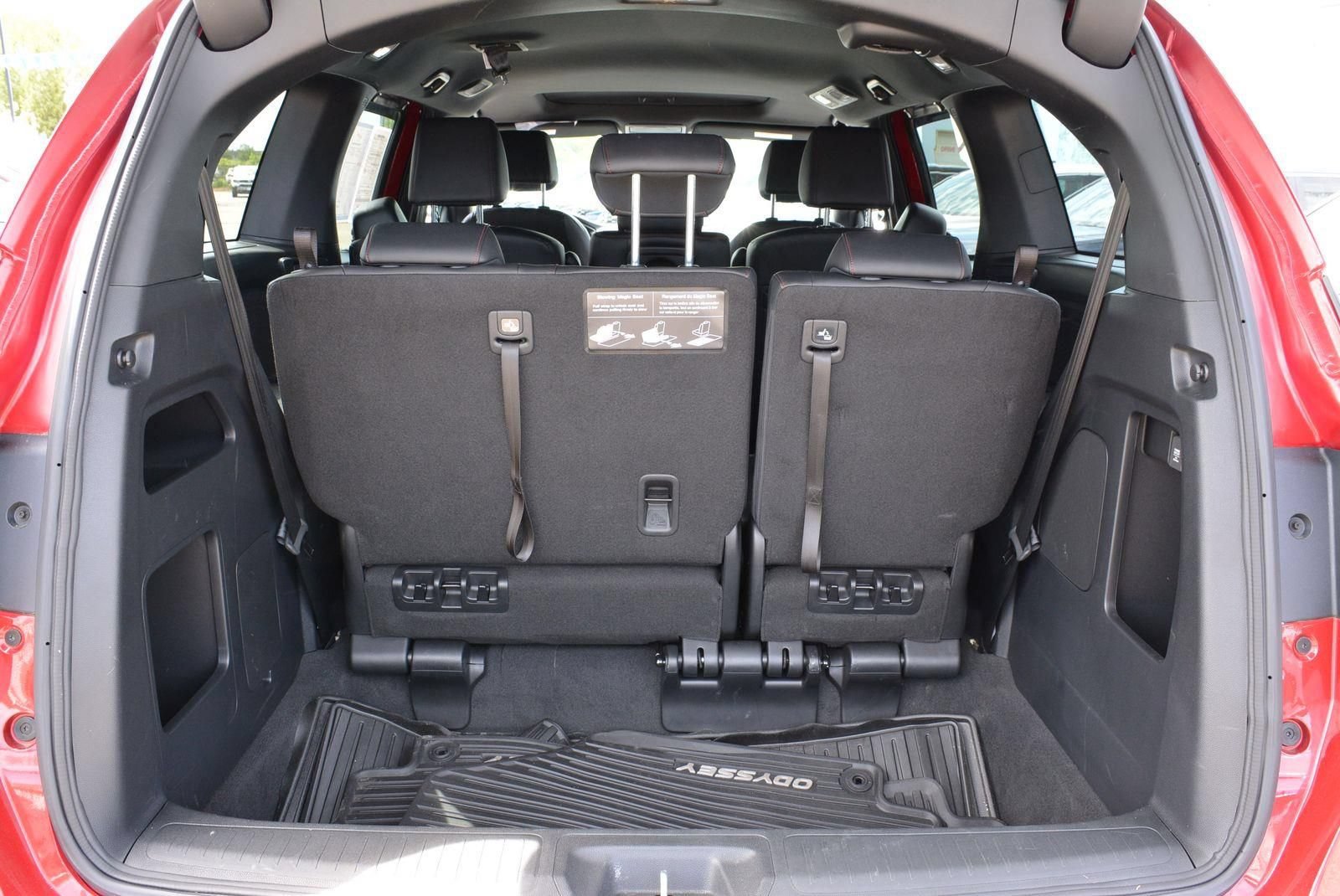 Used 2025 Honda Odyssey Sport-L image 16