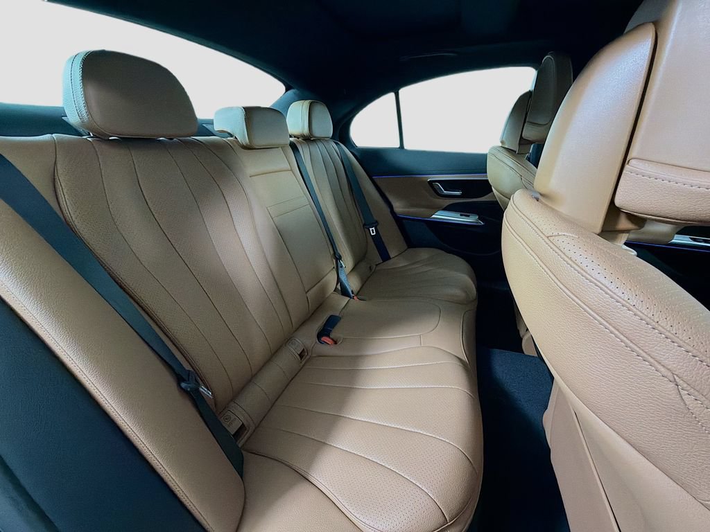 New 2026 Mercedes-Benz E 350 4MATIC Sedan image 29