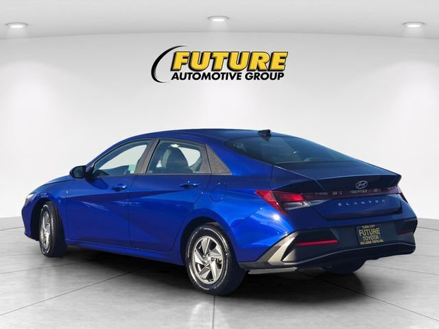 Used 2024 Hyundai Elantra SE image 7
