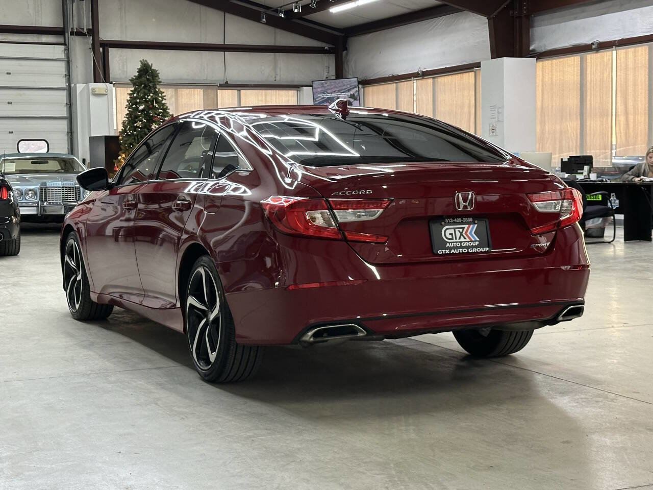 Used 2018 Honda Accord Sport image 4