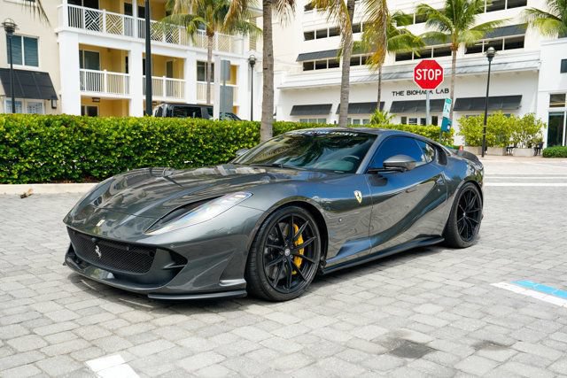 Used 2020 Ferrari 812 Superfast RWD image 9
