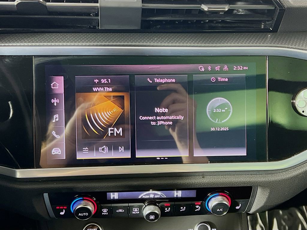 Used 2023 Audi Q3 2.0T Premium image 14