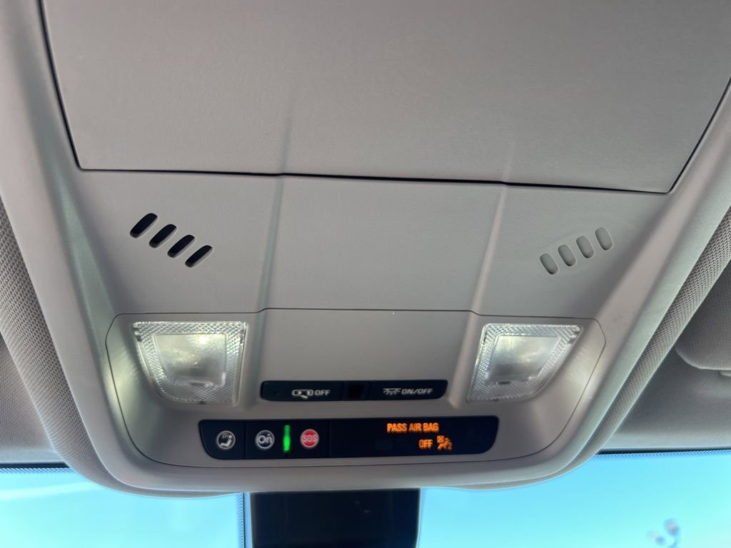 Used 2024 GMC Terrain SLE image 27