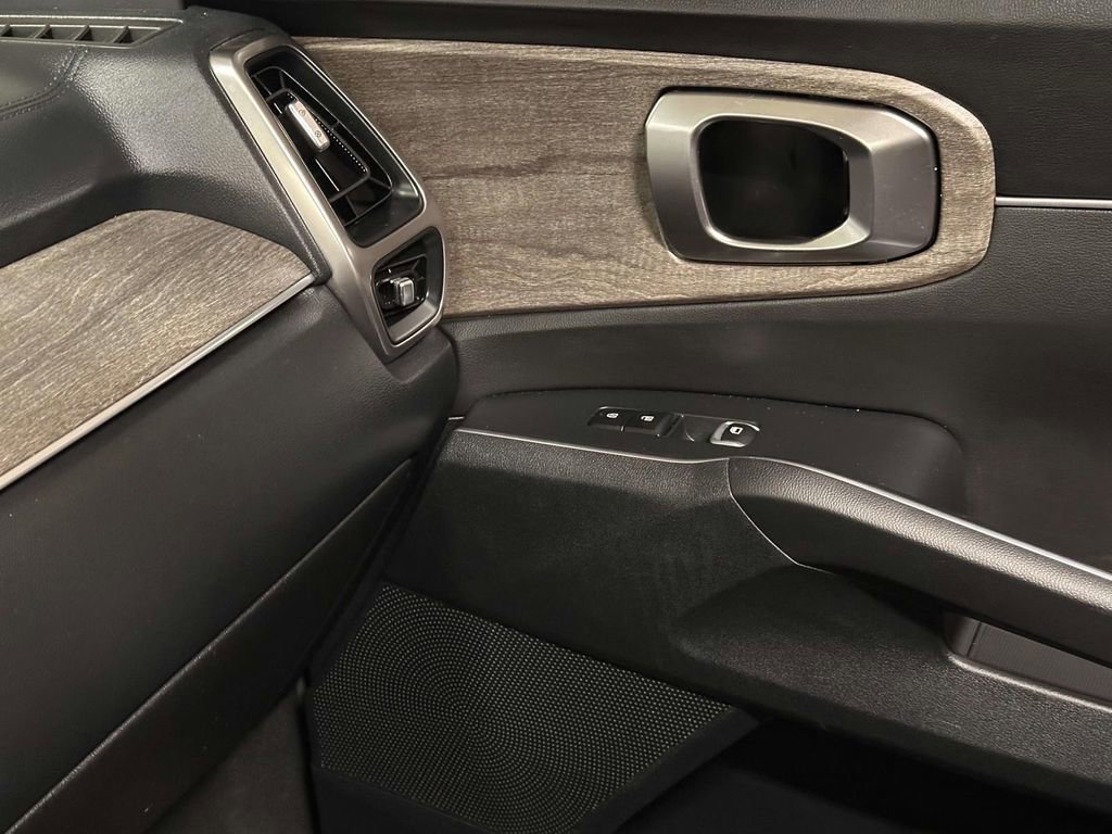 Used 2023 Kia Sorento X-Line EX image 27