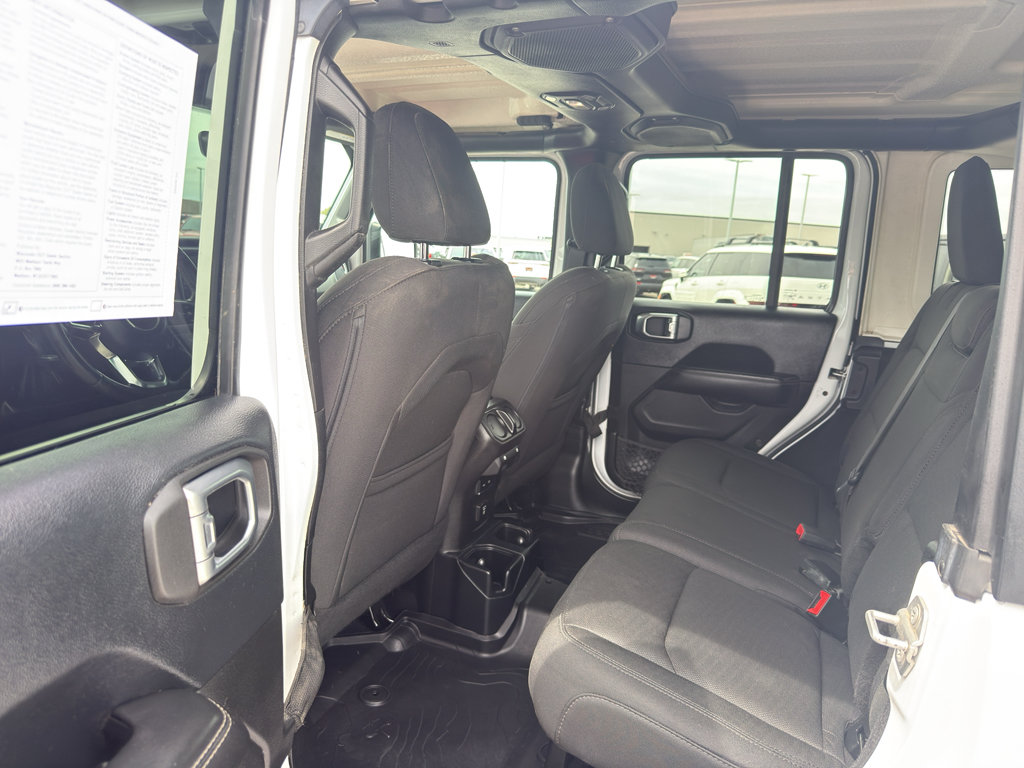 Used 2018 Jeep Wrangler Unlimited Sahara AWD/4WD image 29